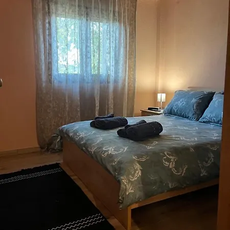 Dom wakacyjny το πετρινο σπιτι του καστρη! με θεα τα μετεωρα