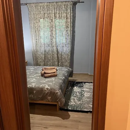 το πετρινο σπιτι του καστρη! με θεα τα μετεωρα * Kalambaka