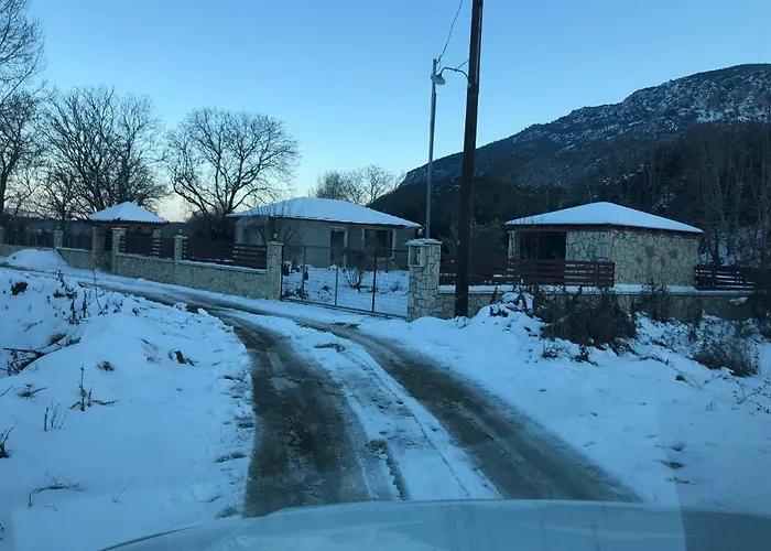 το πετρινο σπιτι του καστρη! με θεα τα μετεωρα * 卡兰巴卡