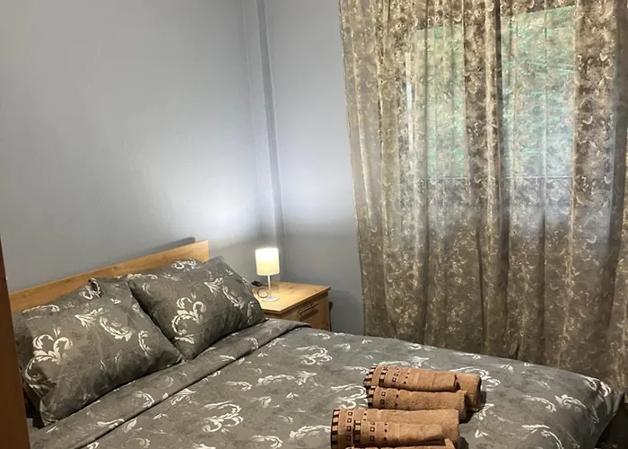 το πετρινο σπιτι του καστρη! με θεα τα μετεωρα *